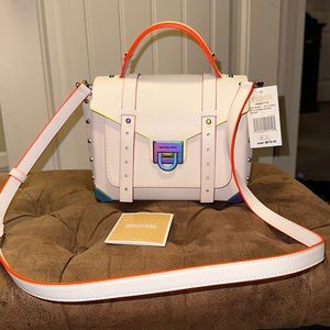 MICHAEL MICHAEL KORS
Manhattan Medium Contrast-Trim Leather Satchel